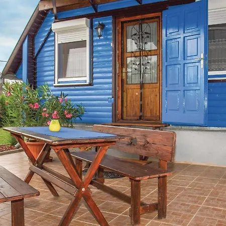 Nice In F-8647 Balatonkeresztur W/ 2 Bedrooms *