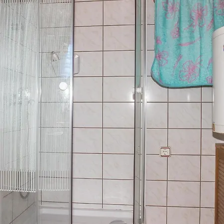 Apartmán Nice In F-8647 Balatonkeresztur W/ 2 Bedrooms *
