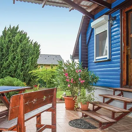 Apartmán Nice In F-8647 Balatonkeresztur W/ 2 Bedrooms Balatonmáriafürdő